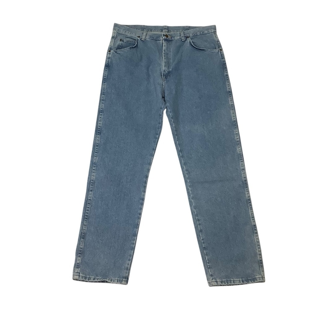 Wrangler Men’s Rugged Wear Classic Fit Blue Jeans Size 38 x 32